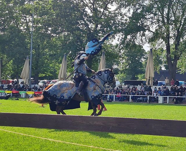 Ritterturnier beim „Mittelalterlichen Phantasie Spectaculum“ (MPS) in Rastede