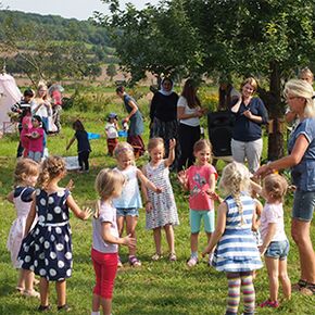 Auftriit der Tanzzwerge beim Sommerfest 2017